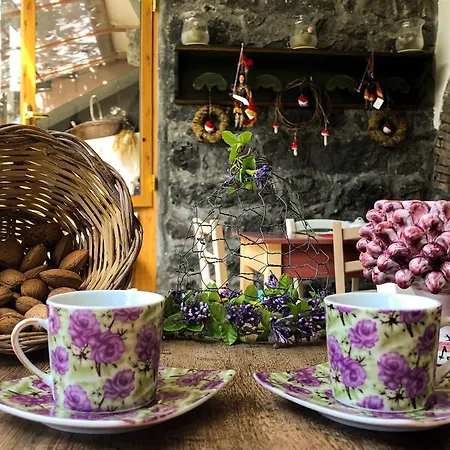 Polifemo Etna Couette-café