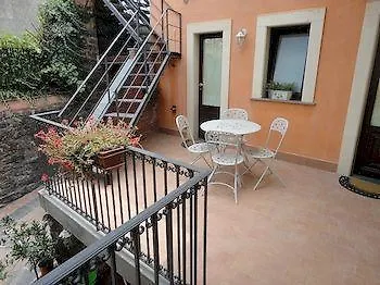 Couette-café Polifemo Etna 2*
